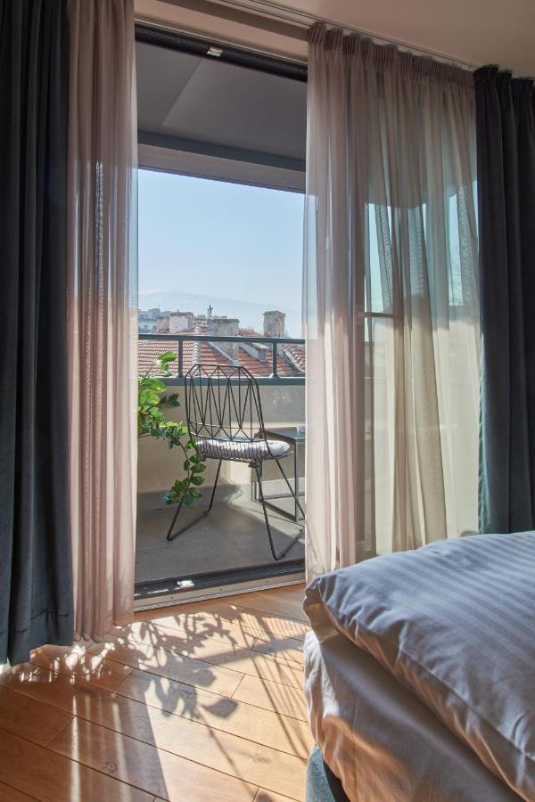 The Embassy Suites Sofia Exteriör bild