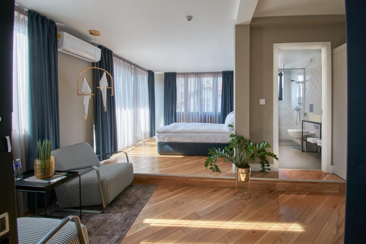 The Embassy Suites Sofia Exteriör bild